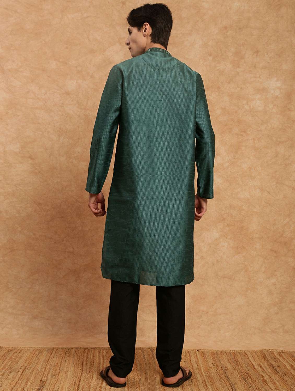 men self design mandarin neck long kurta - 22332199 -  Standard Image - 3