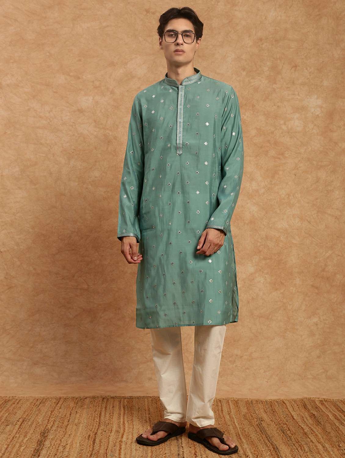 men solid with work mandarin neck long kurta