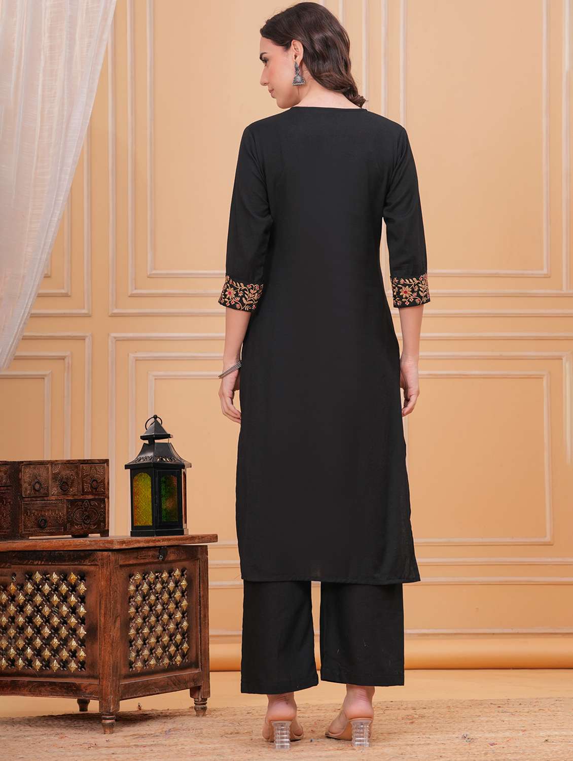 women solid with work round neck kurta pant with dupatta set - 22332258 -  Standard Image - 3