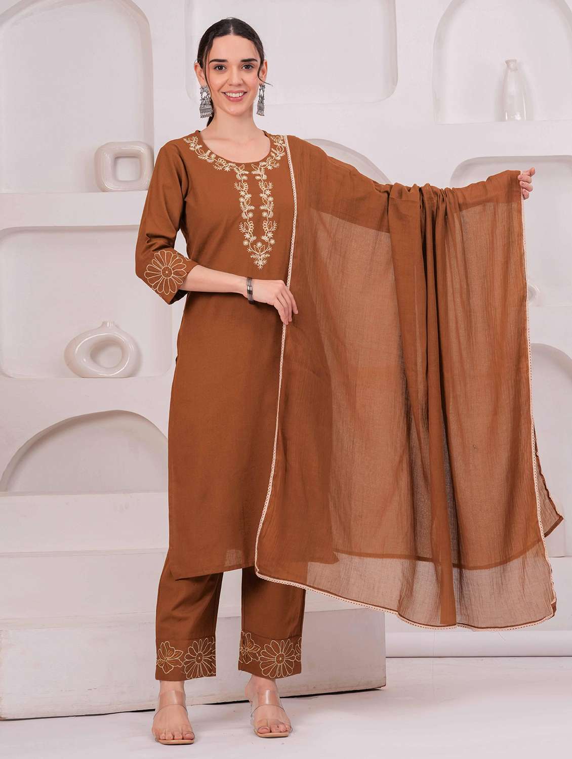 women solid with work round neck kurta pant with dupatta set