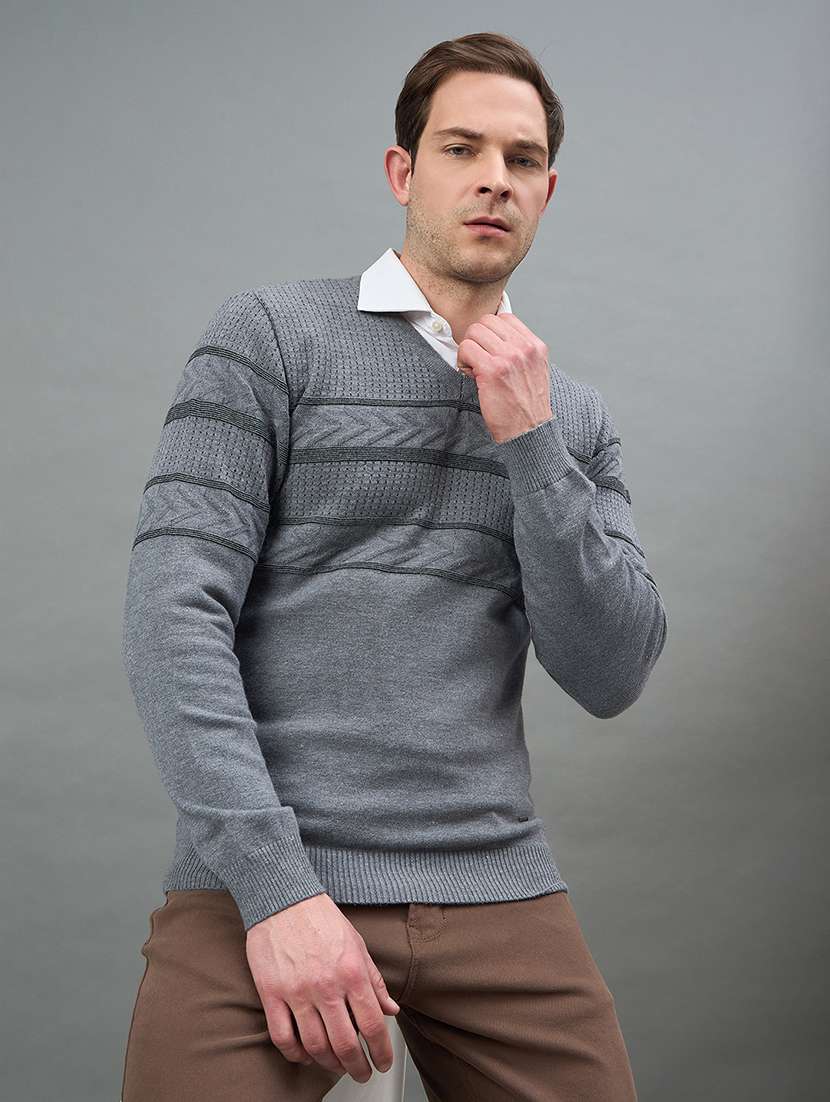 men self design long sleeve regualr fit pullover