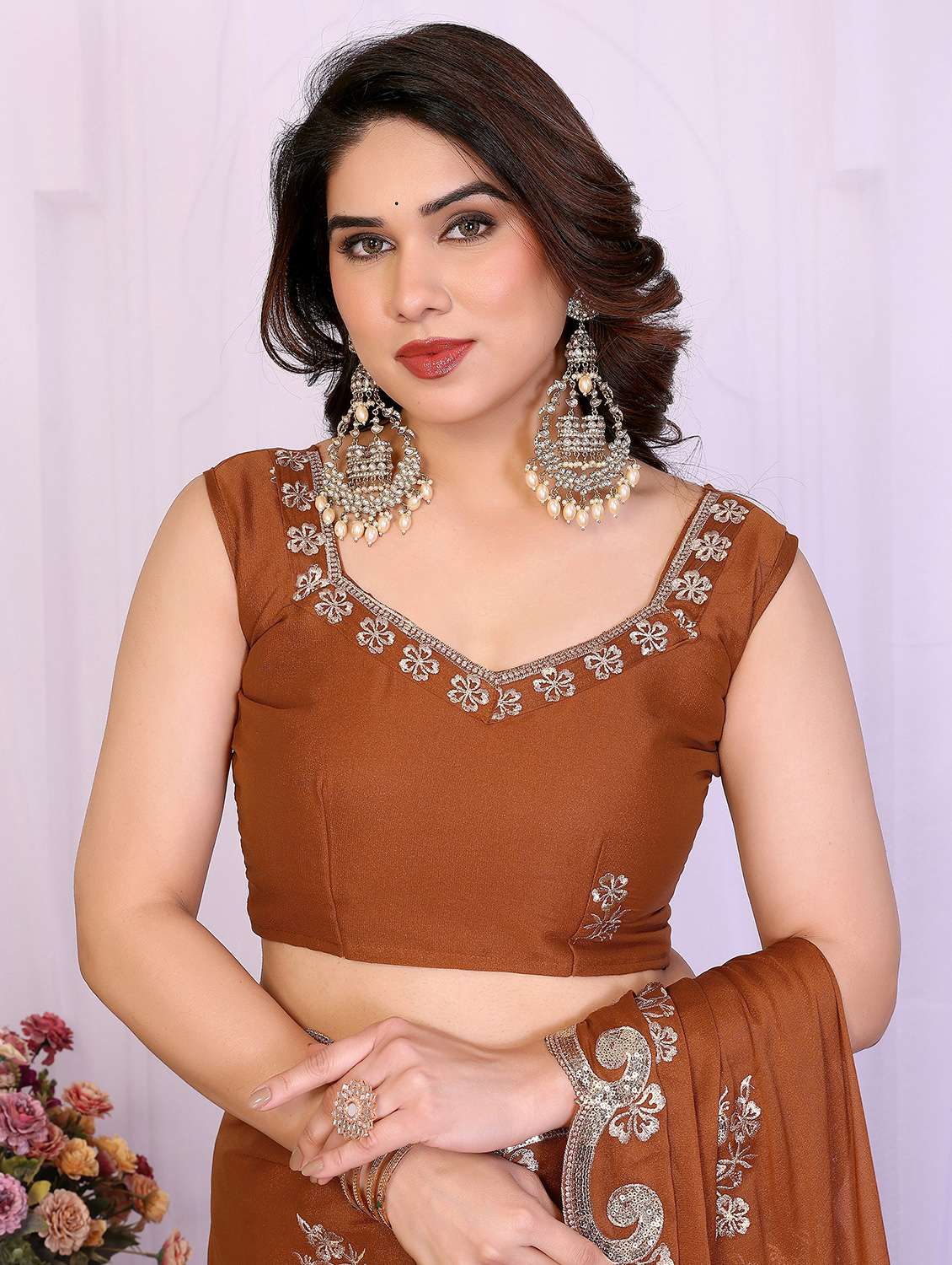 women solid with work embroidered saree with blouse - 22332427 -  Standard Image - 5