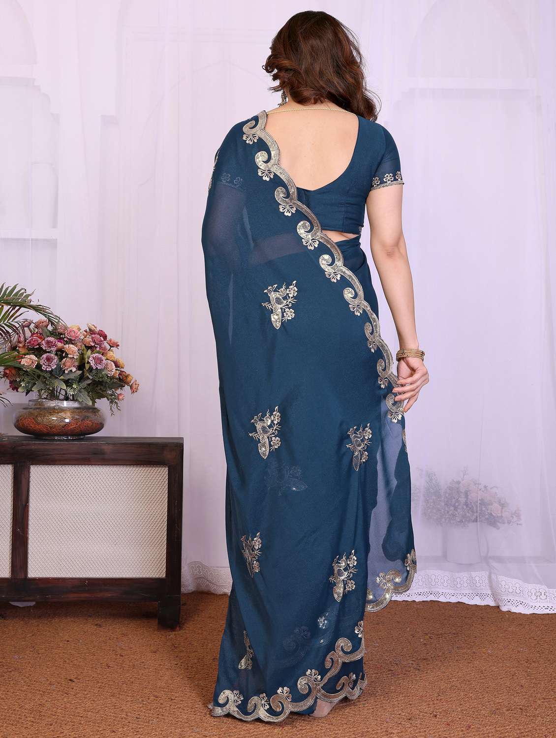 women solid with work embroidered saree with blouse - 22332430 -  Standard Image - 3