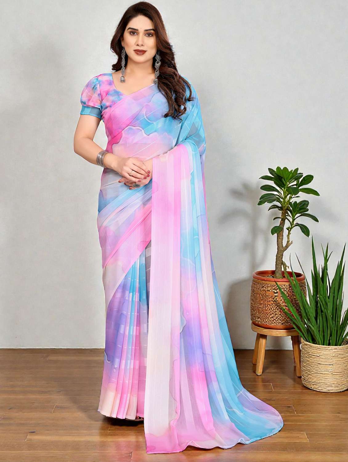 women printed casual wear saree with blouse