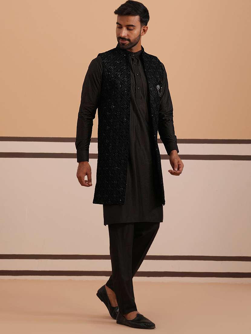 men solid with work mandarin neck kurta pyjama with jacket ethnic wear set - 22335553 -  Standard Image - 3