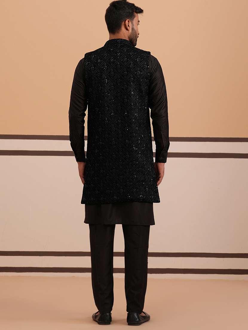 men solid with work mandarin neck kurta pyjama with jacket ethnic wear set - 22335553 -  Standard Image - 5