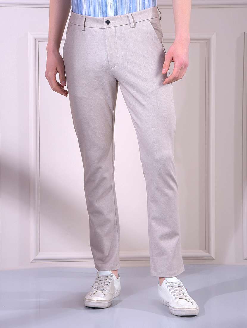 men solid mid rise chinos casual trouser