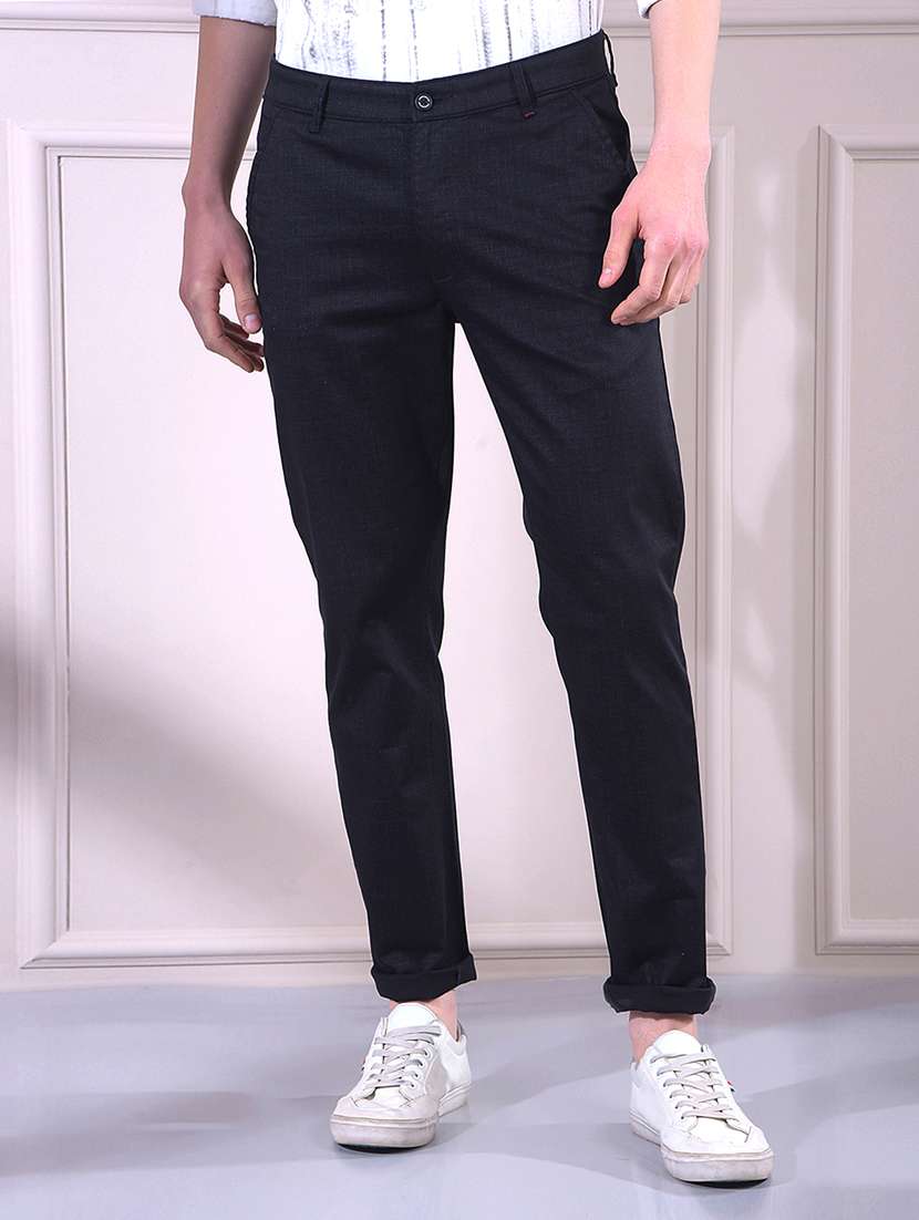 men solid mid rise chinos casual trouser