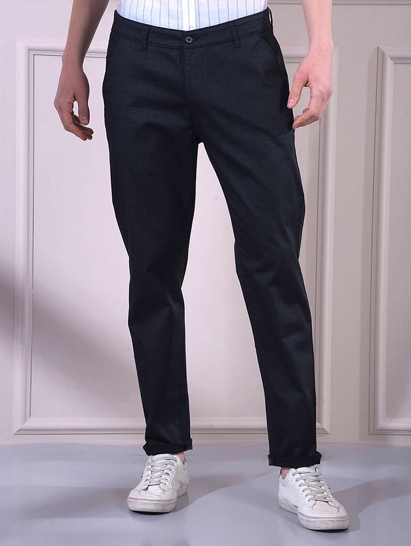 men solid mid rise chinos casual trouser