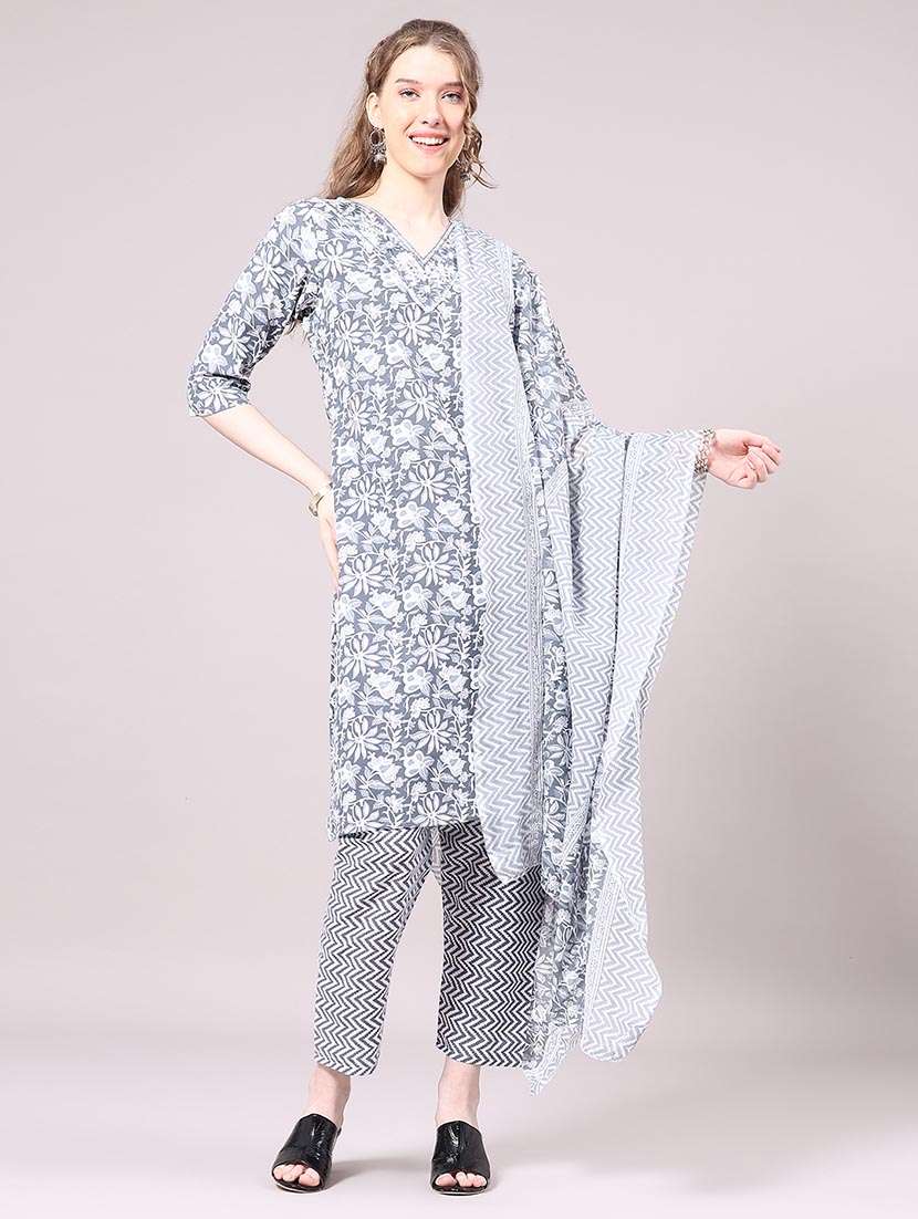 women floral three quarter sleeve kurta pant with dupatta set