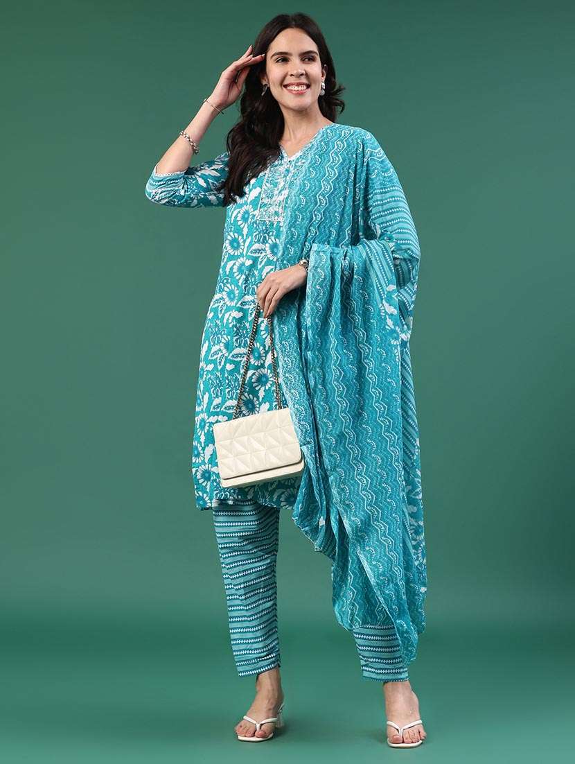 women floral three quarter sleeve kurta pant with dupatta set - 22336713 -  Standard Image - 3