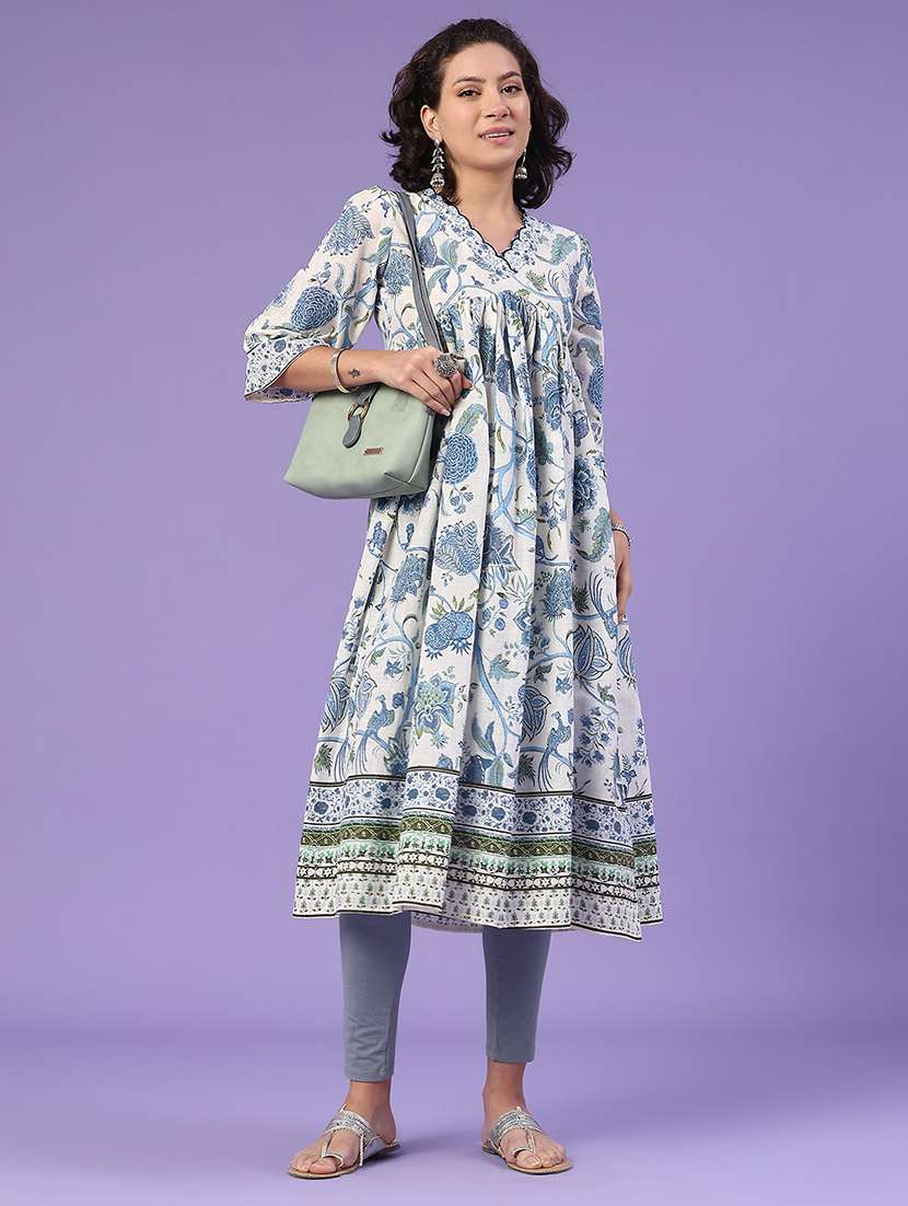 women printed v neck kurta
