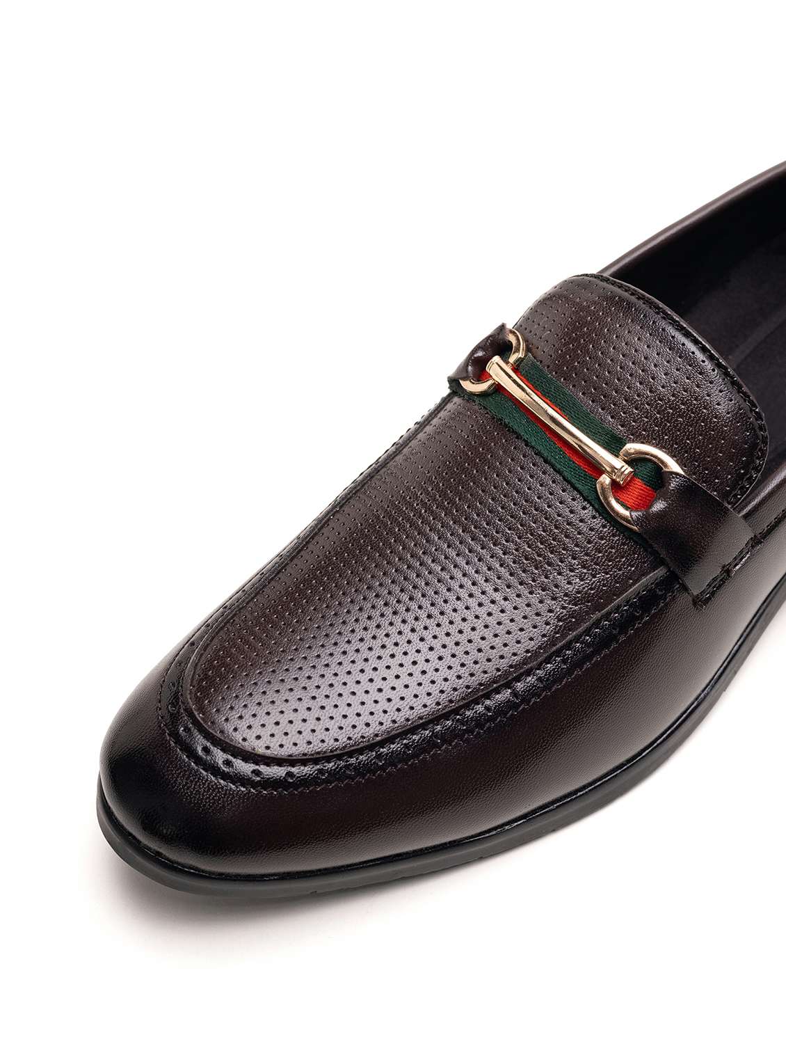 men solid slip on loafer - 22337640 -  Standard Image - 3