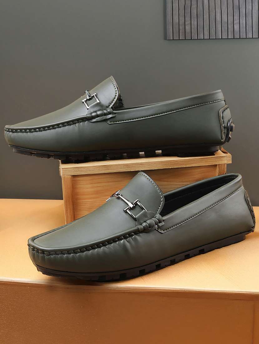 men solid slip on horsebit loafer