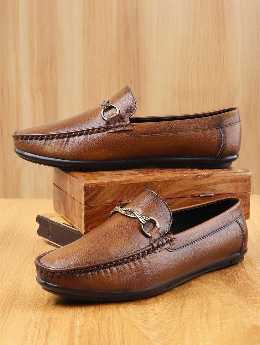 men solid slip on horsebit loafer