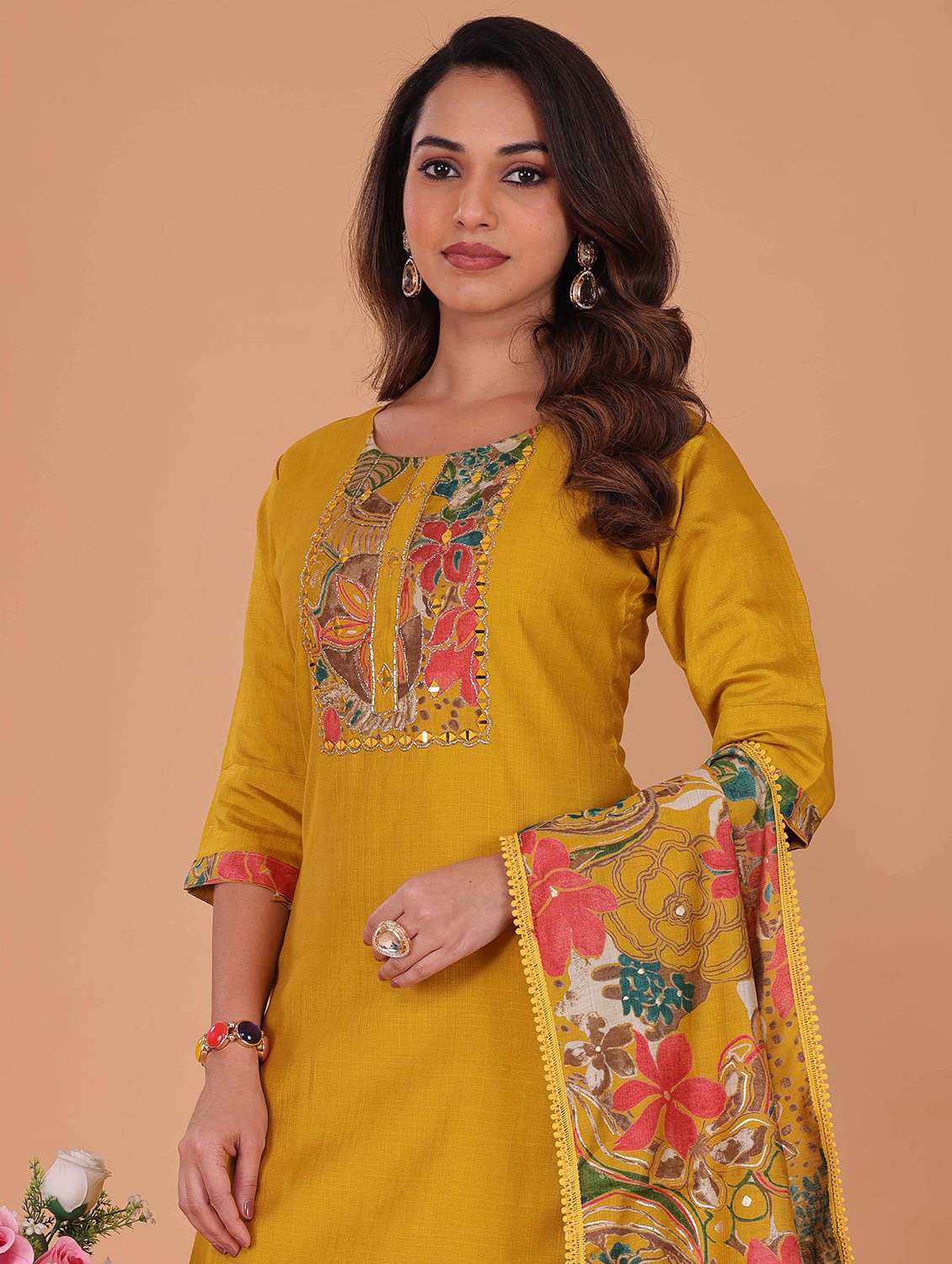 women solid three quarter sleeve kurta pant with dupatta set - 22338064 -  Standard Image - 3