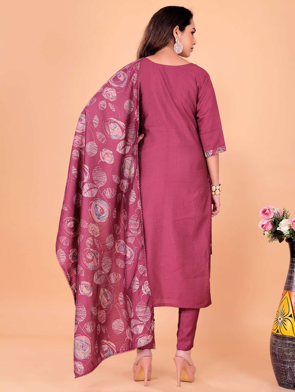 women solid three quarter sleeve kurta pant with dupatta set - 22338066 -  Standard Image - 3