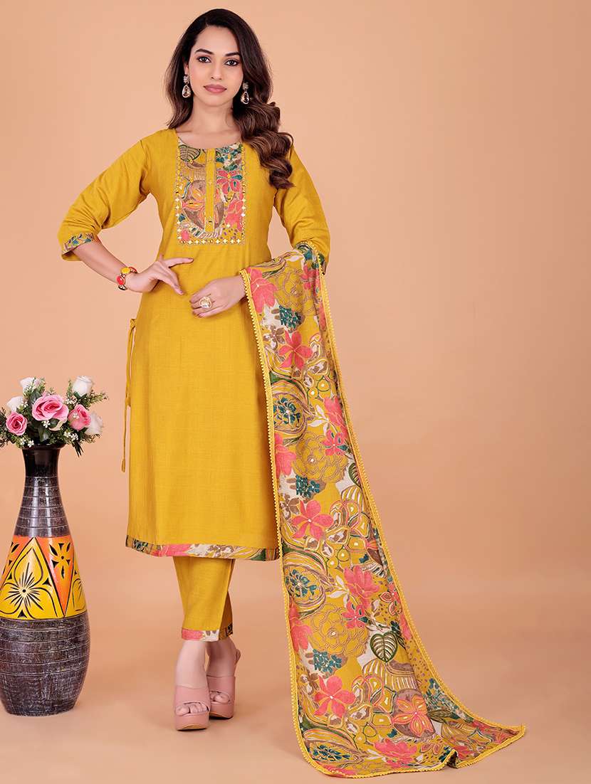 women solid three quarter sleeve kurta pant with dupatta set