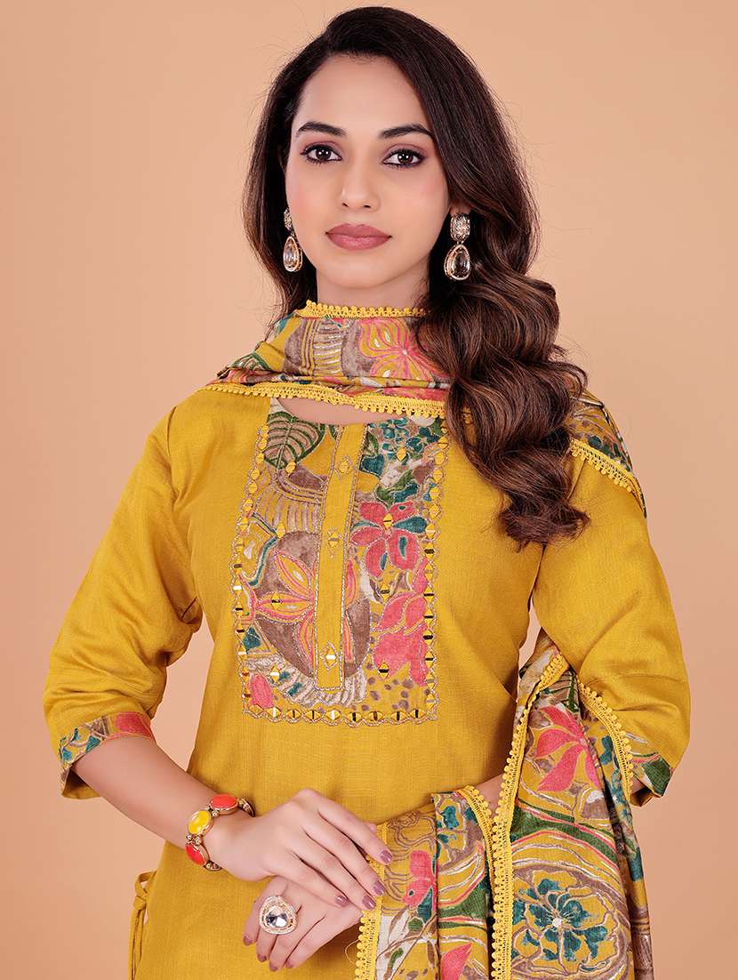 women solid three quarter sleeve kurta pant with dupatta set - 22338070 -  Standard Image - 3