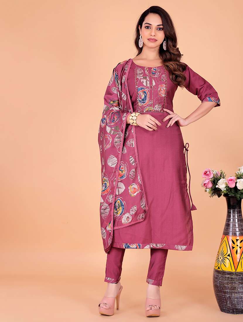 women solid three quarter sleeve kurta pant with dupatta set