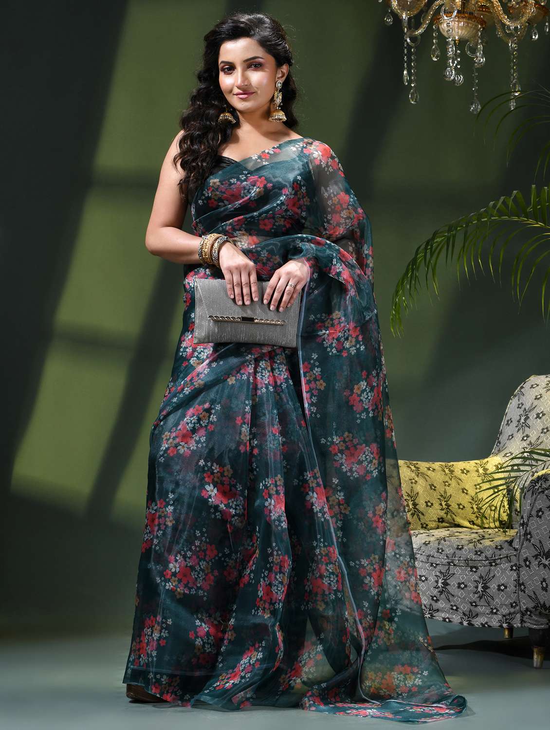 women floral printed saree