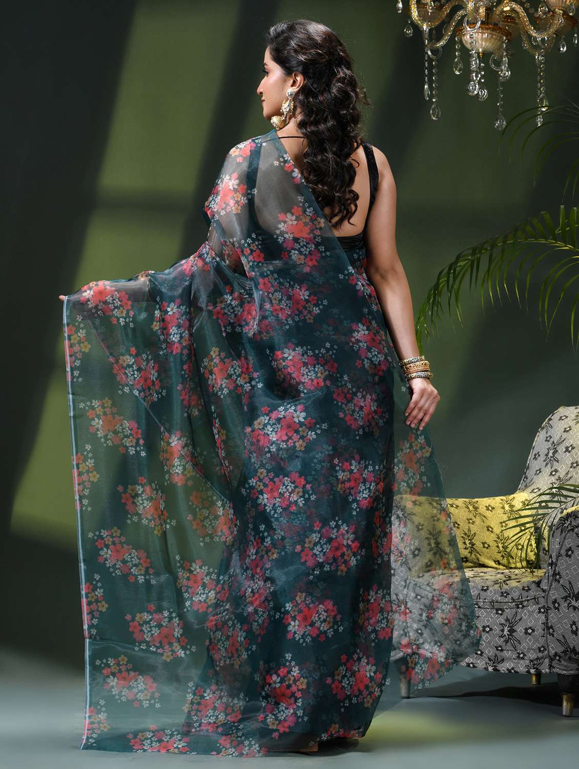 women floral printed saree - 22338197 -  Standard Image - 3
