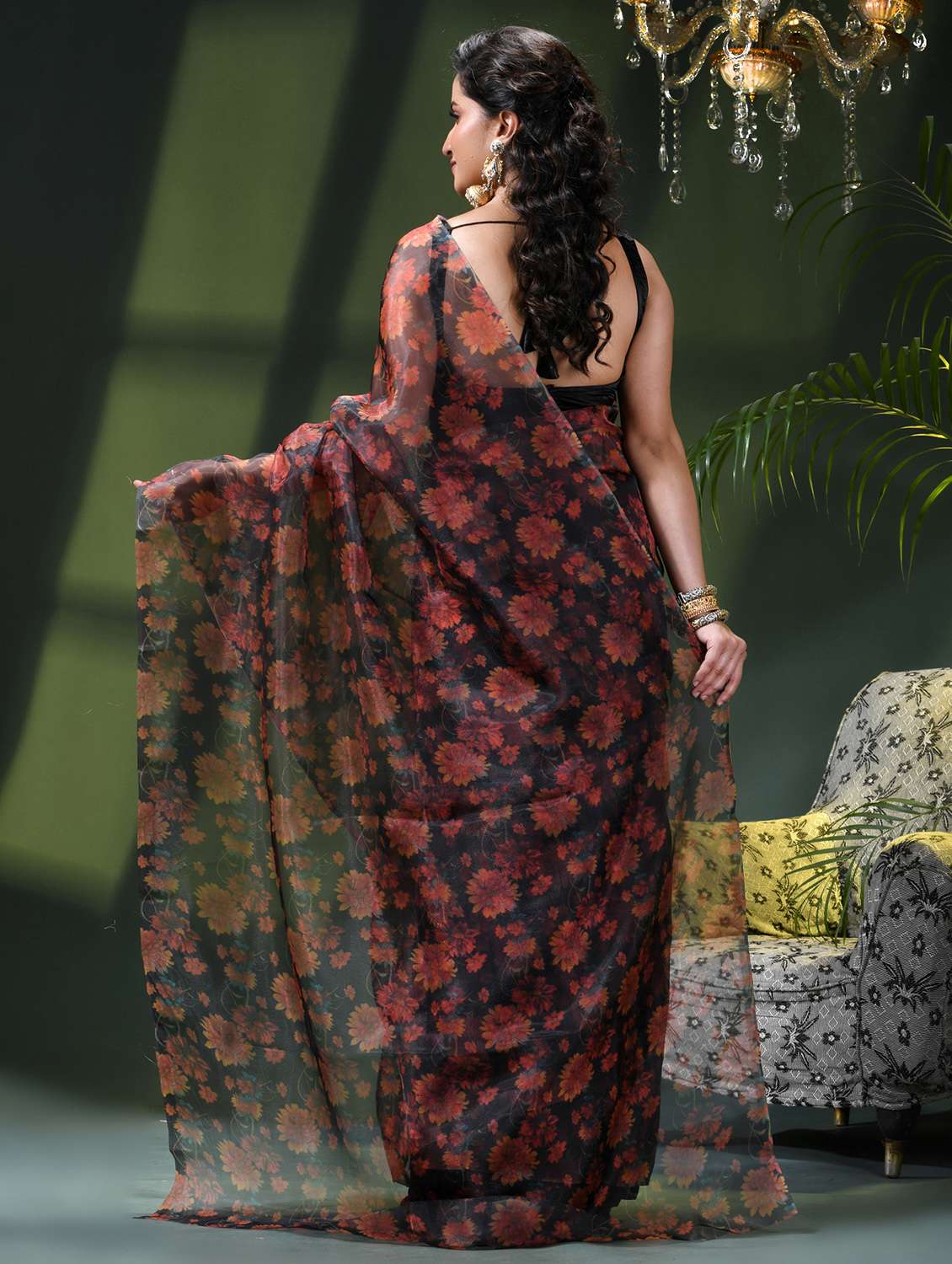 women floral printed saree - 22338198 -  Standard Image - 3