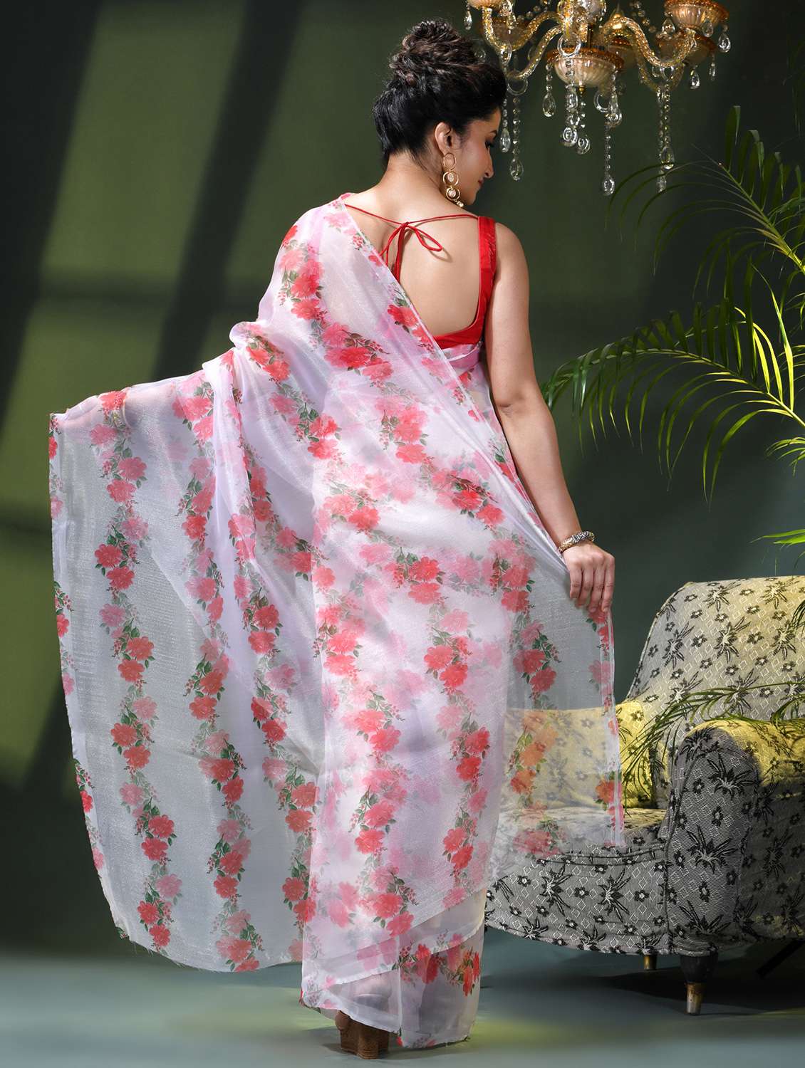 women floral printed saree - 22338203 -  Standard Image - 3