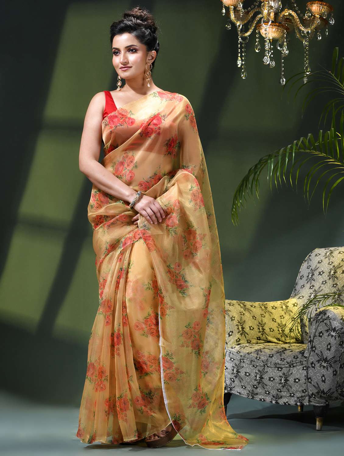 women floral printed saree