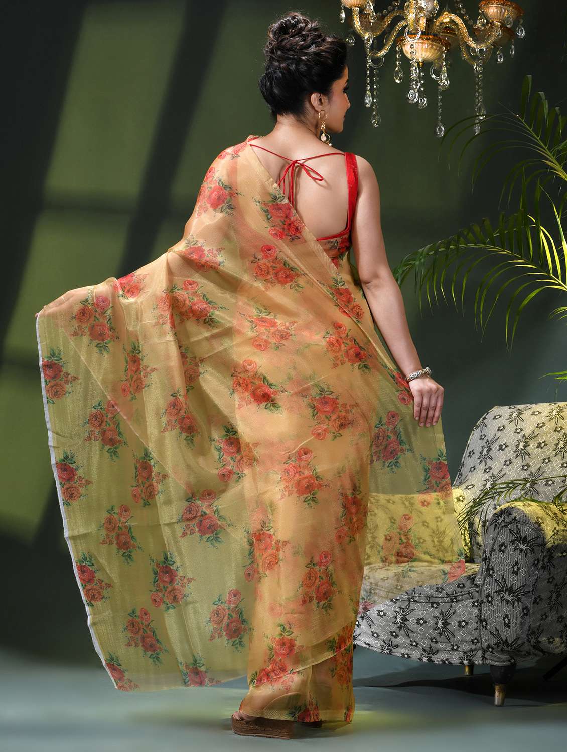 women floral printed saree - 22338204 -  Standard Image - 3