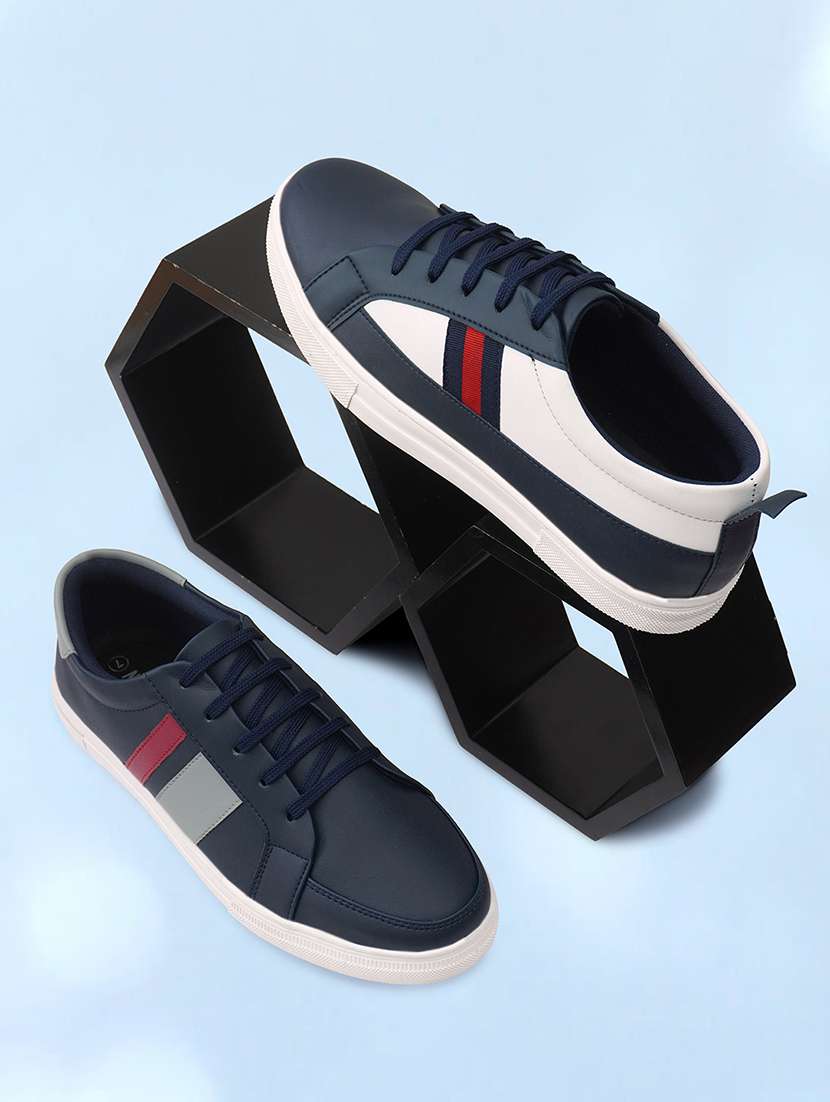 men blue lace-up sneaker