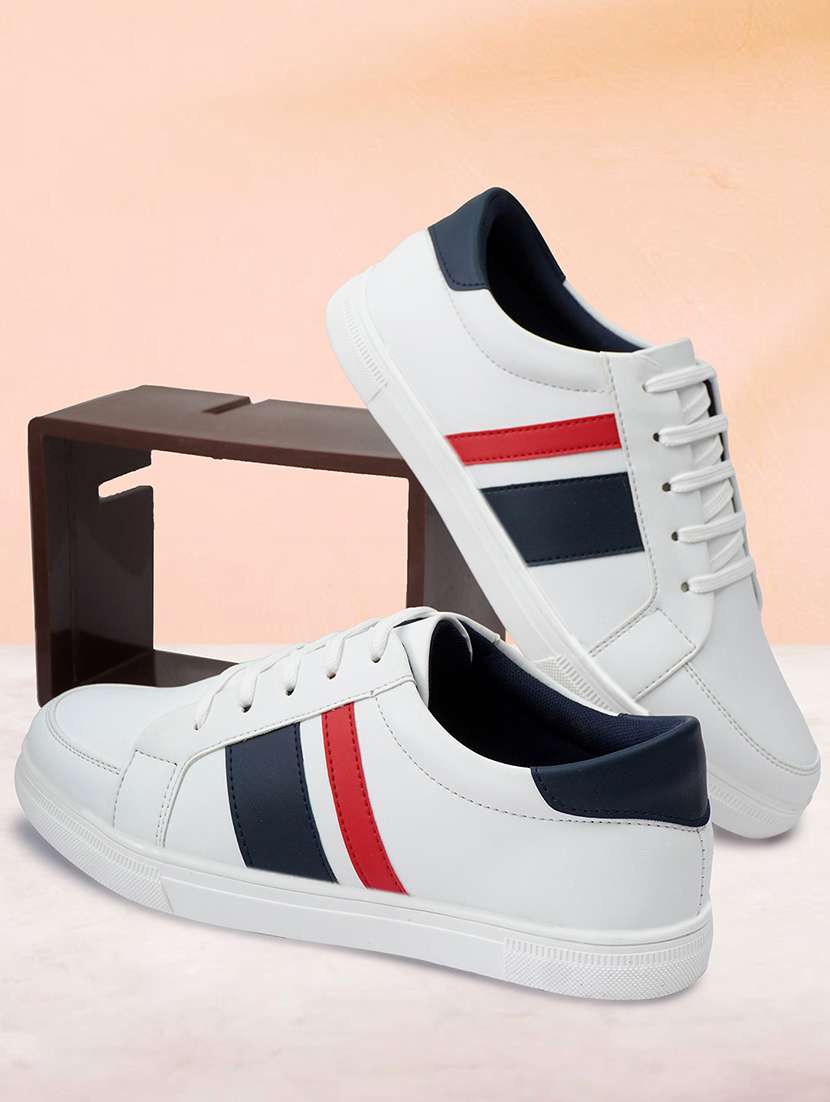 men white lace-up sneaker
