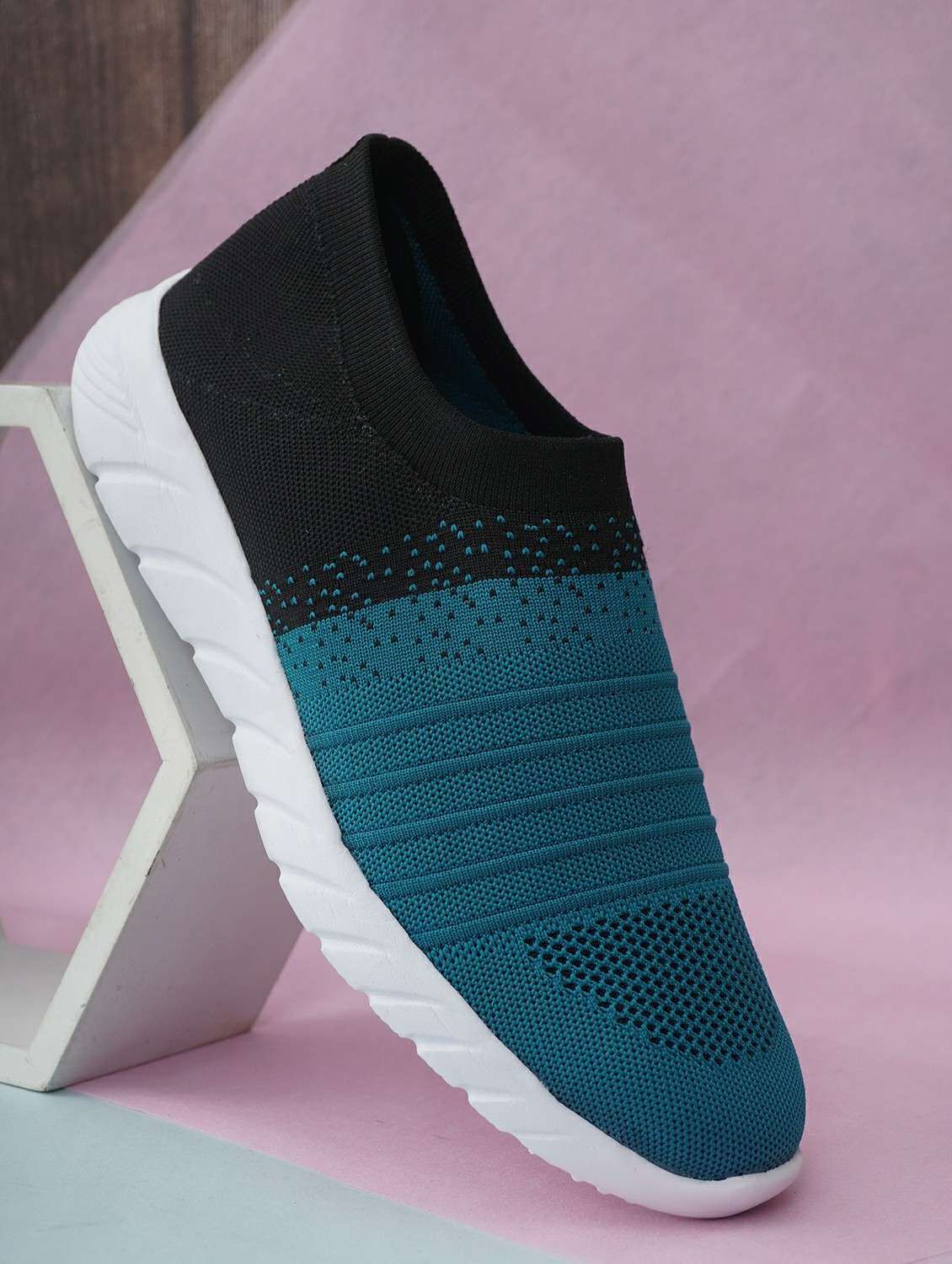 women slip on casual shoe