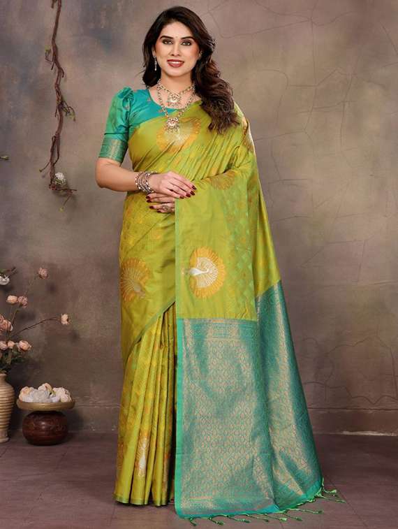 women self design banarasi saree with blouse