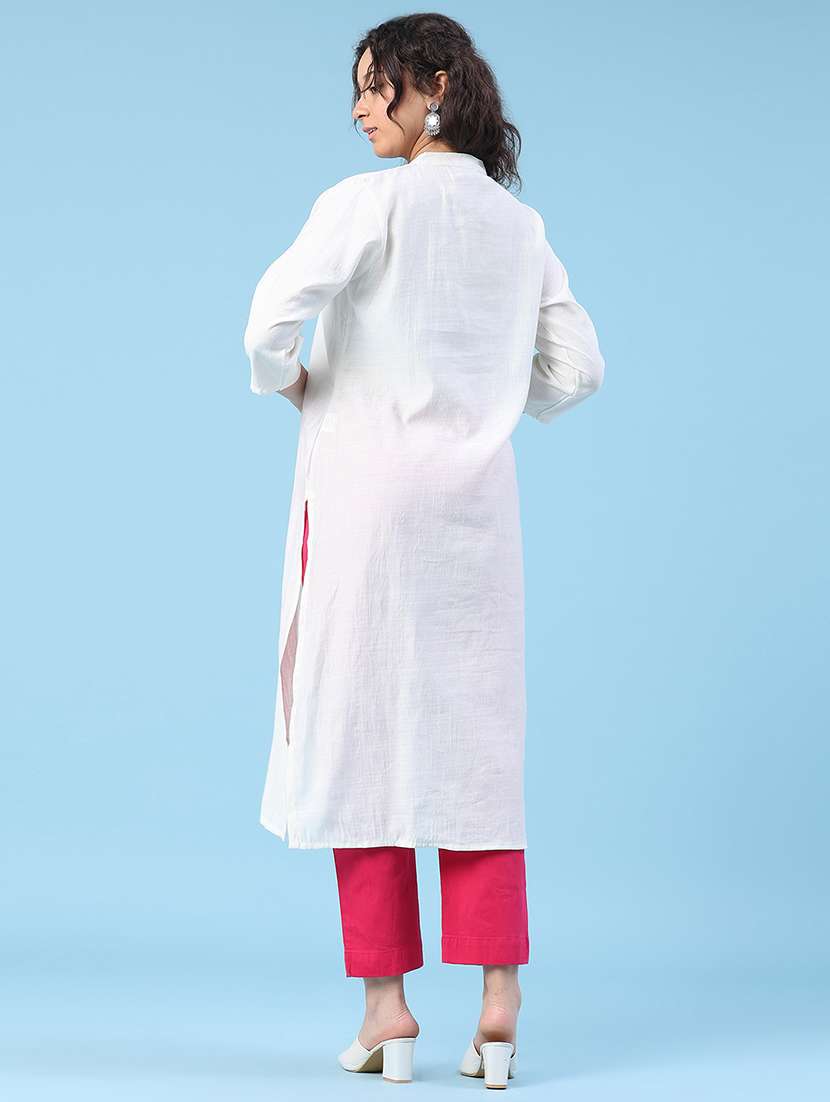 Women Solid Three Quarter Sleeves Straight Kurta - 22339080 -  Standard Image - 5