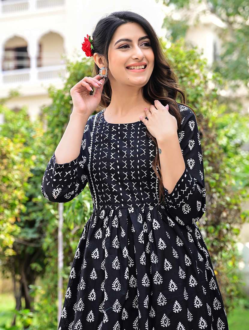 women printed three quarter sleeve a-line kurta - 22339298 -  Standard Image - 3