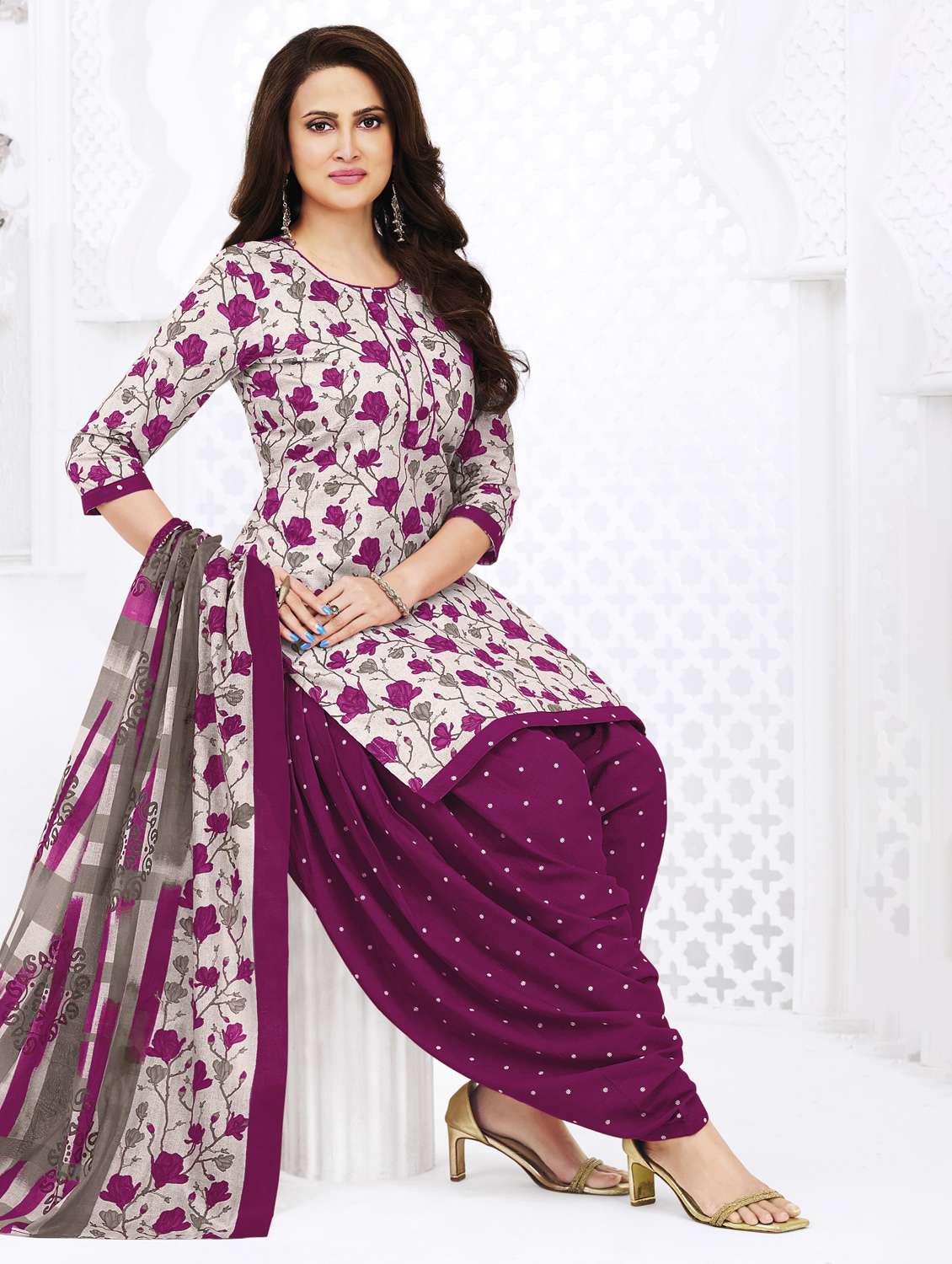 women printed three quarter sleeve kurta patiala with dupatta set