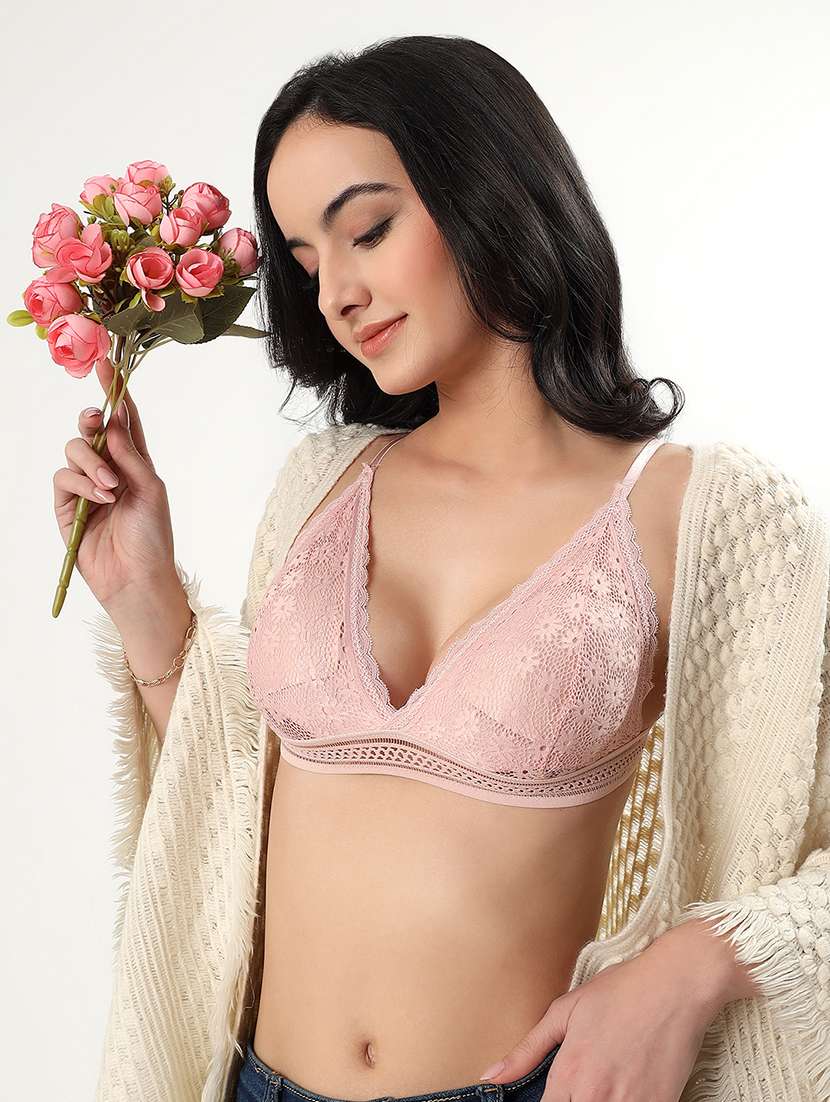 women self designed padded laced bra
