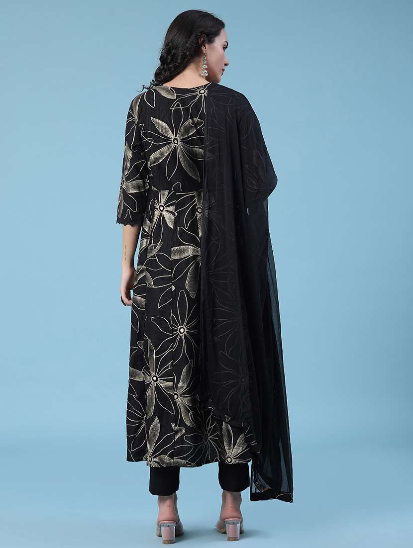 Women Printed Three Quarter Sleeve Kurta Pant With Dupatta Set - 22340127 -  Standard Image - 3