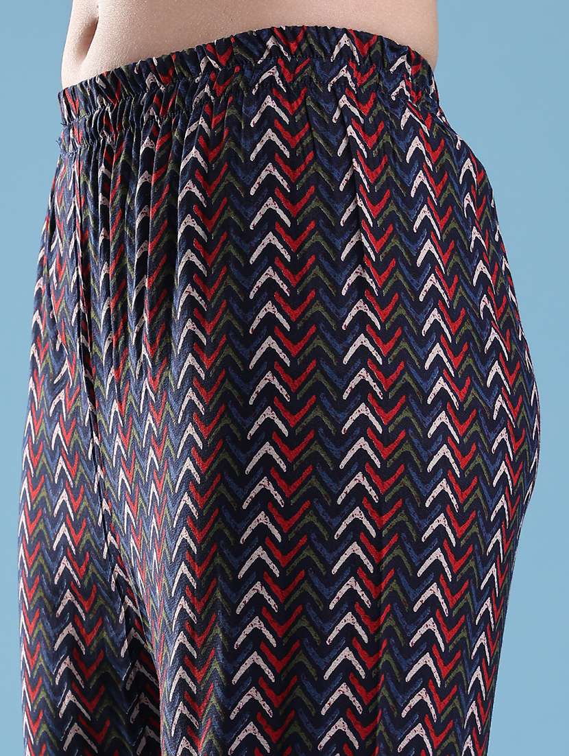 women printed three quarter sleeves kurta sharara set with dupatta - 22340132 -  Standard Image - 5