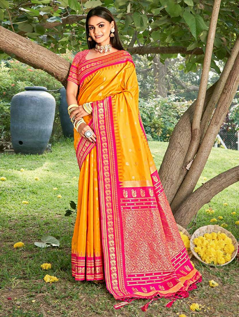 women self design banarasi saree with blouse