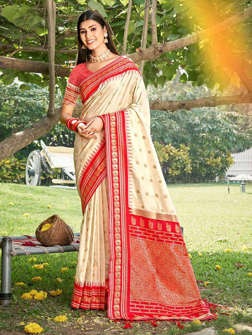 women self design banarasi saree with blouse