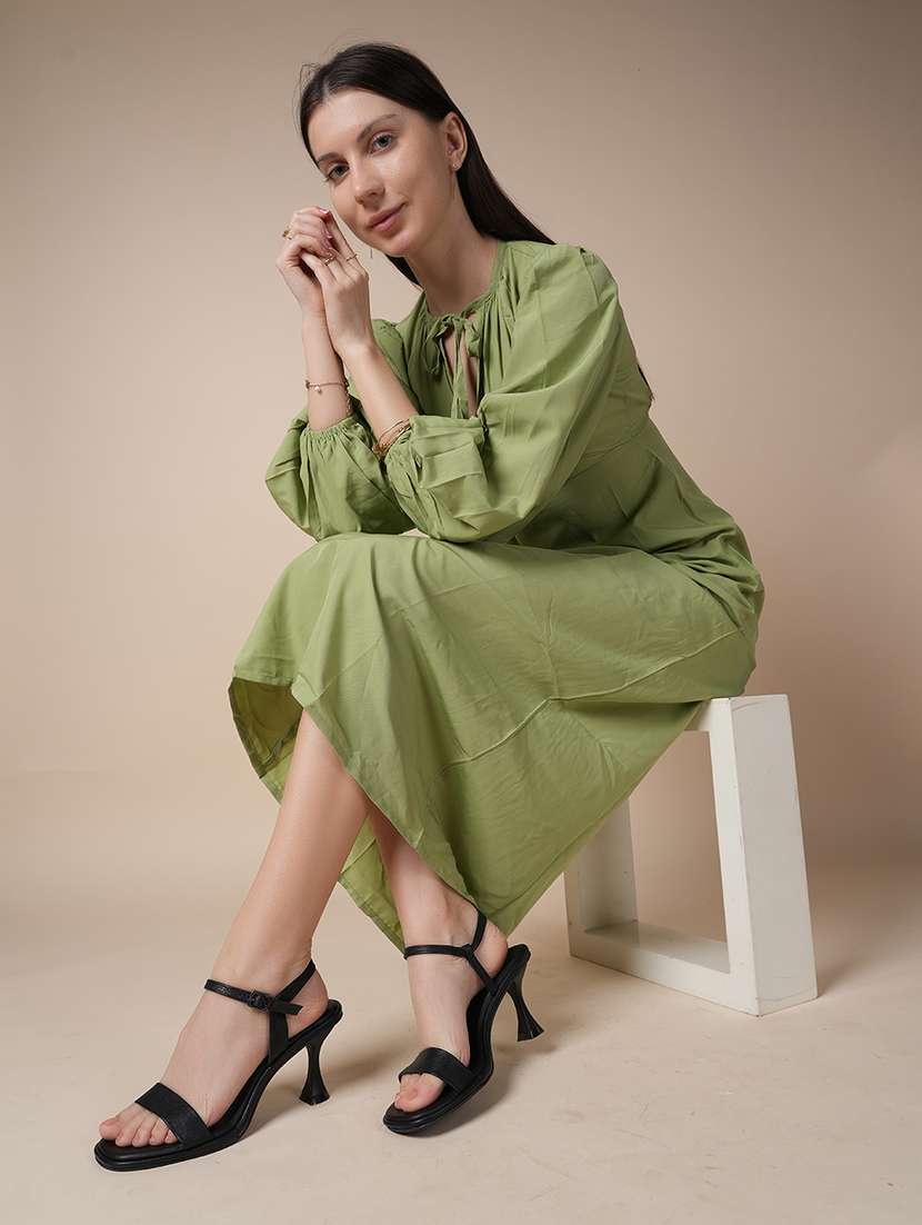 women solid back strap sandals - 22341130 -  Standard Image - 3