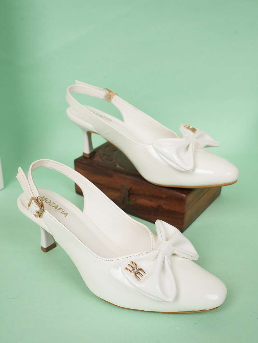 women solid back strap sandals