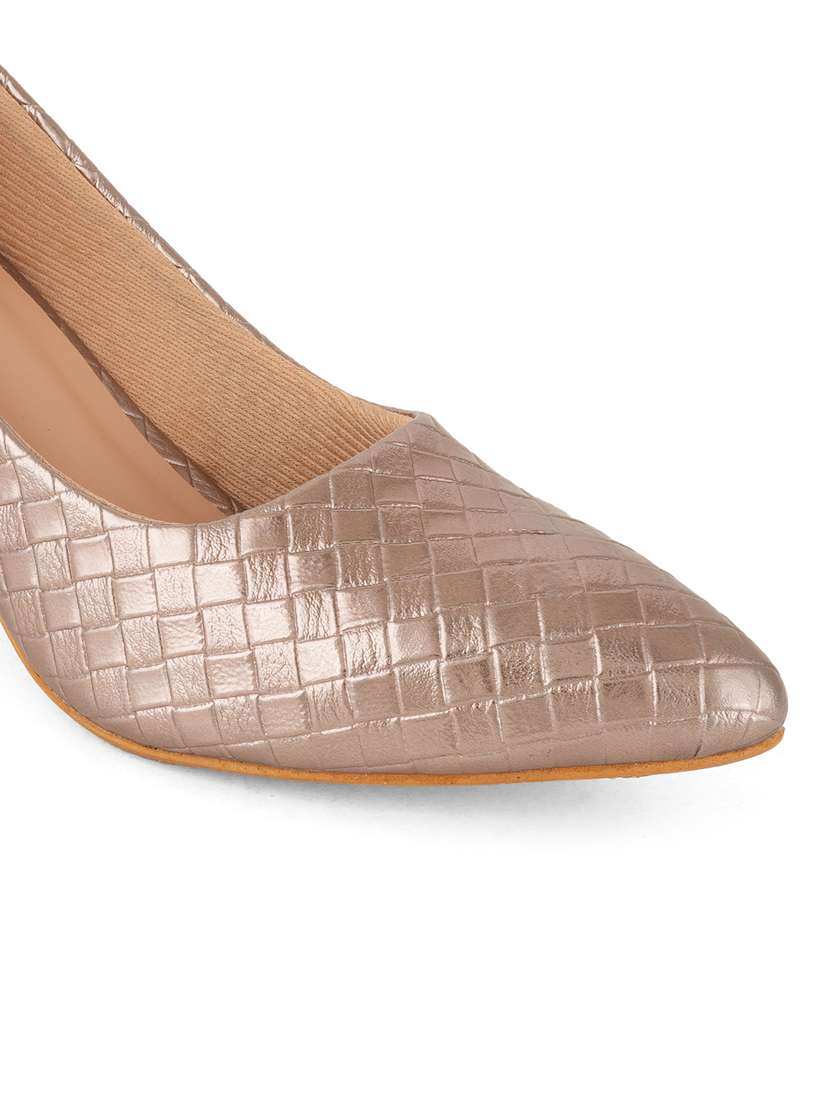 women textured slip on pump - 22341262 -  Standard Image - 3