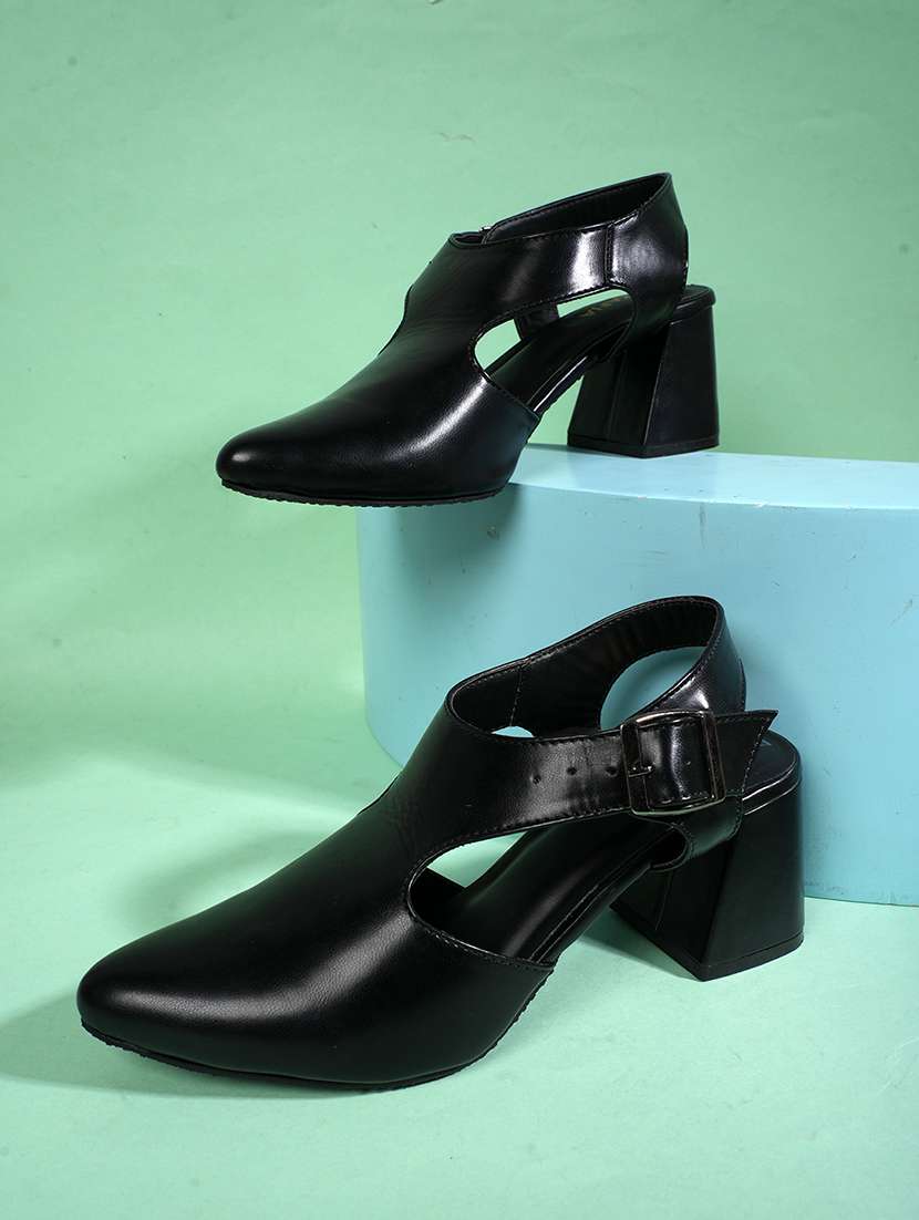 women solid back strap sandals