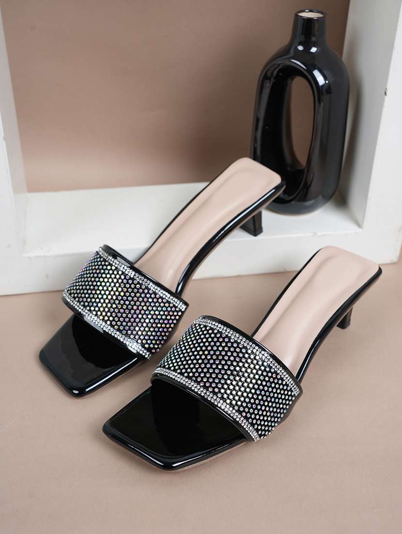 women slip on sandals