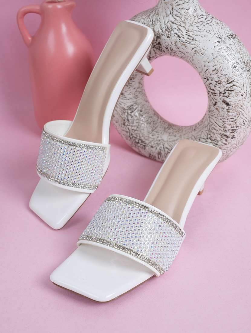 women slip on sandals