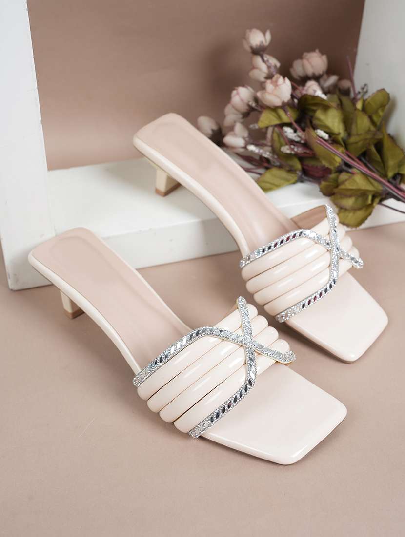 women slip on sandals
