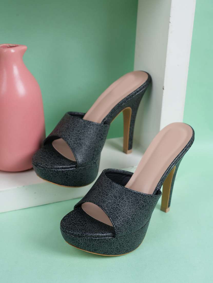 women slip on sandals